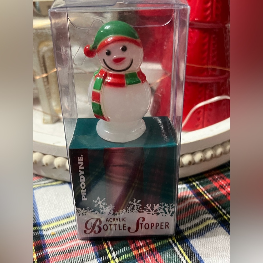 Acrylic Snowman Bottle Stopper NIB
